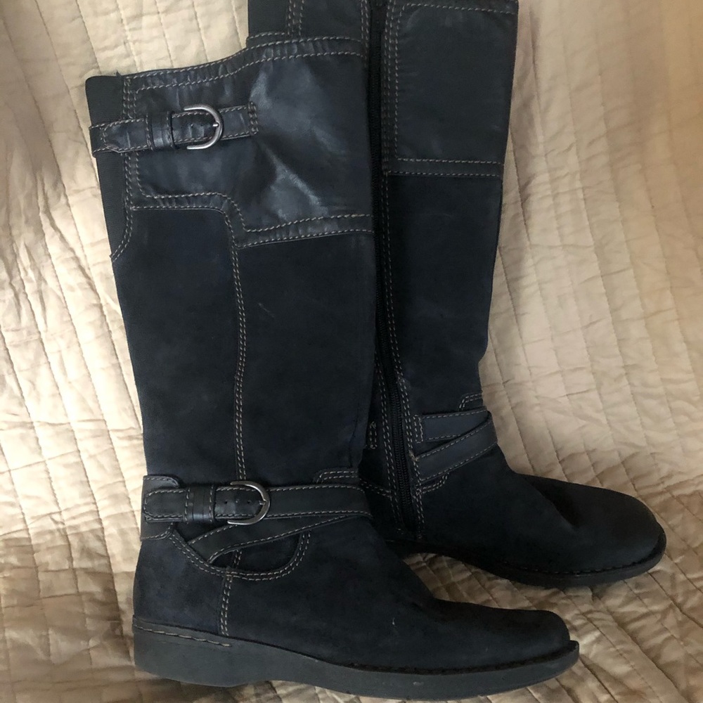 Clark’s size 9 Black Suede boots